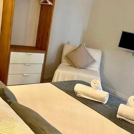 Zahora Beach Room *